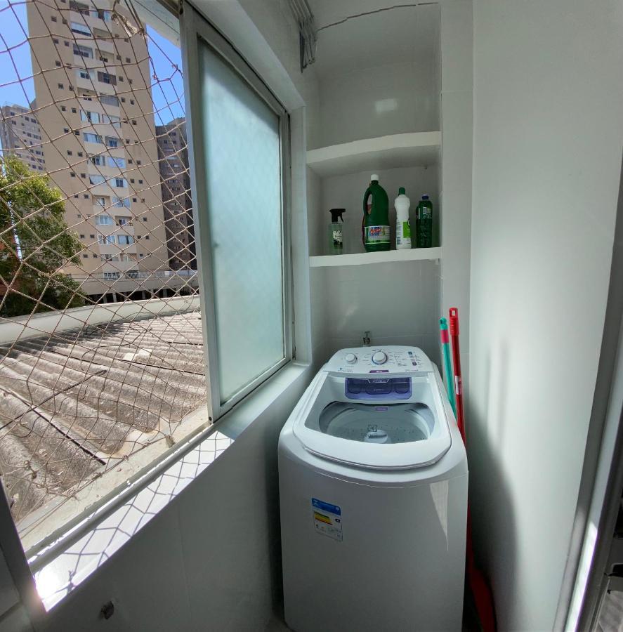 101- Lindo Apartamento Amplo E Decorado, 2 Quartos, Sala, Cozinha Completa, Mobiliario Moderno, Lavanderia , Excelente Localizacao No Bairro Bigorrilho Curitiba Buitenkant foto