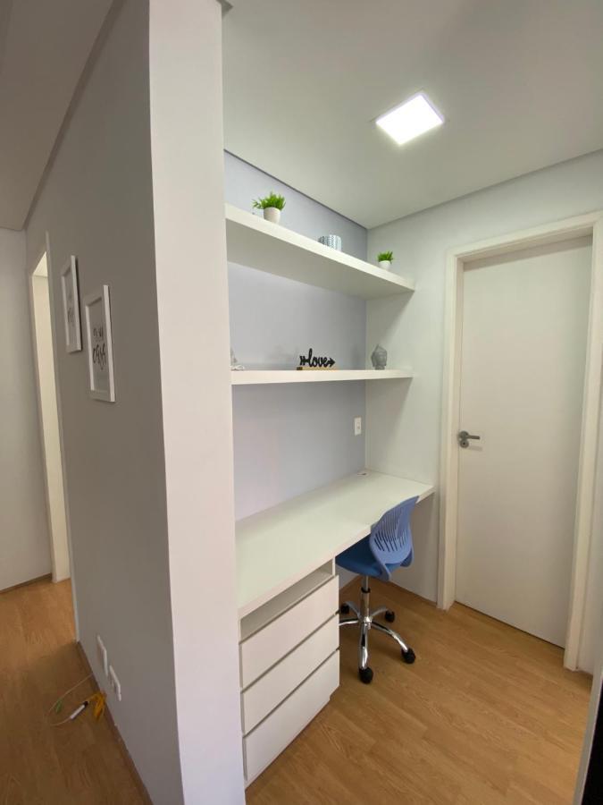 101- Lindo Apartamento Amplo E Decorado, 2 Quartos, Sala, Cozinha Completa, Mobiliario Moderno, Lavanderia , Excelente Localizacao No Bairro Bigorrilho Curitiba Buitenkant foto