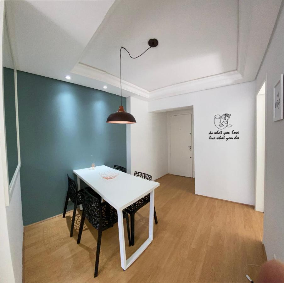 101- Lindo Apartamento Amplo E Decorado, 2 Quartos, Sala, Cozinha Completa, Mobiliario Moderno, Lavanderia , Excelente Localizacao No Bairro Bigorrilho Curitiba Buitenkant foto