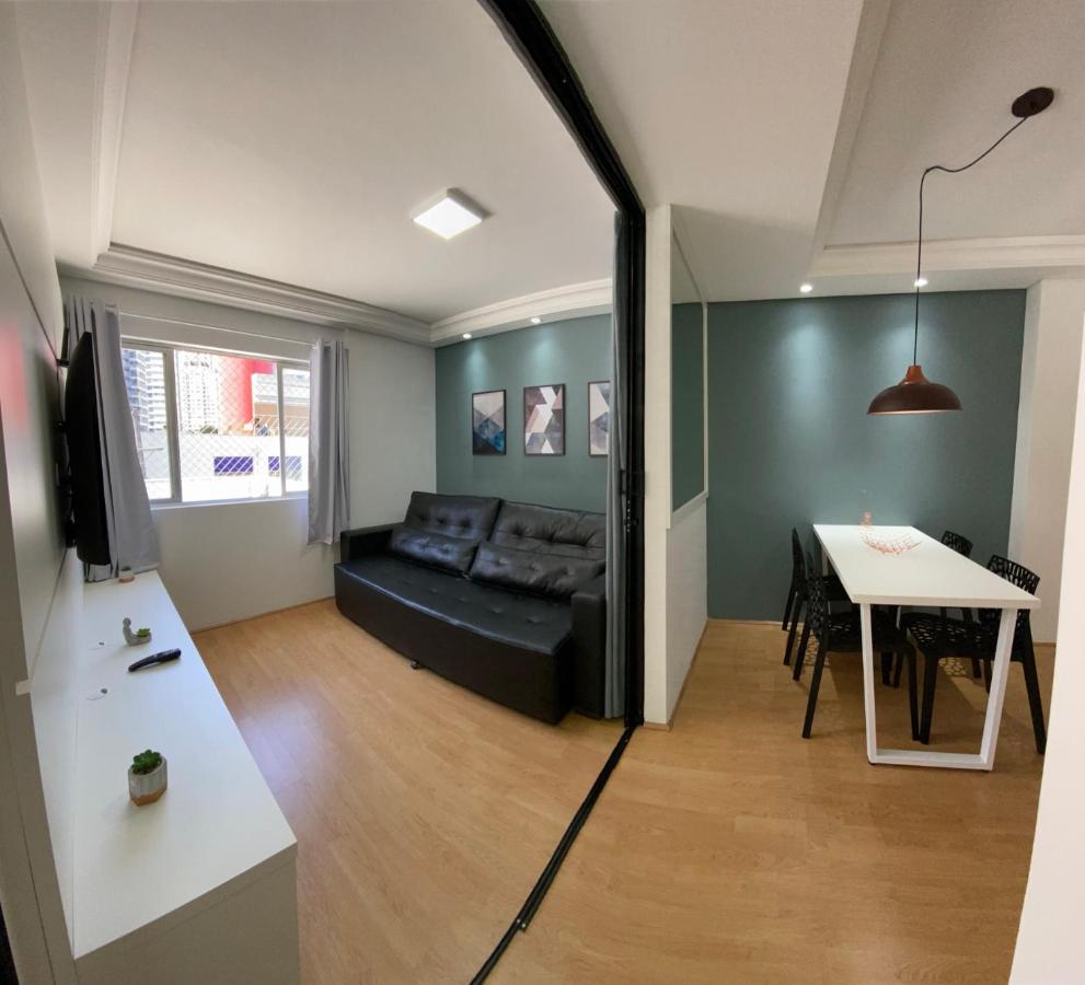 101- Lindo Apartamento Amplo E Decorado, 2 Quartos, Sala, Cozinha Completa, Mobiliario Moderno, Lavanderia , Excelente Localizacao No Bairro Bigorrilho Curitiba Buitenkant foto