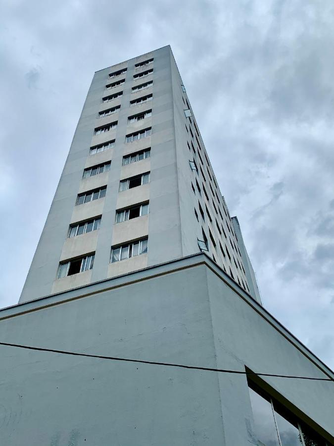 101- Lindo Apartamento Amplo E Decorado, 2 Quartos, Sala, Cozinha Completa, Mobiliario Moderno, Lavanderia , Excelente Localizacao No Bairro Bigorrilho Curitiba Buitenkant foto
