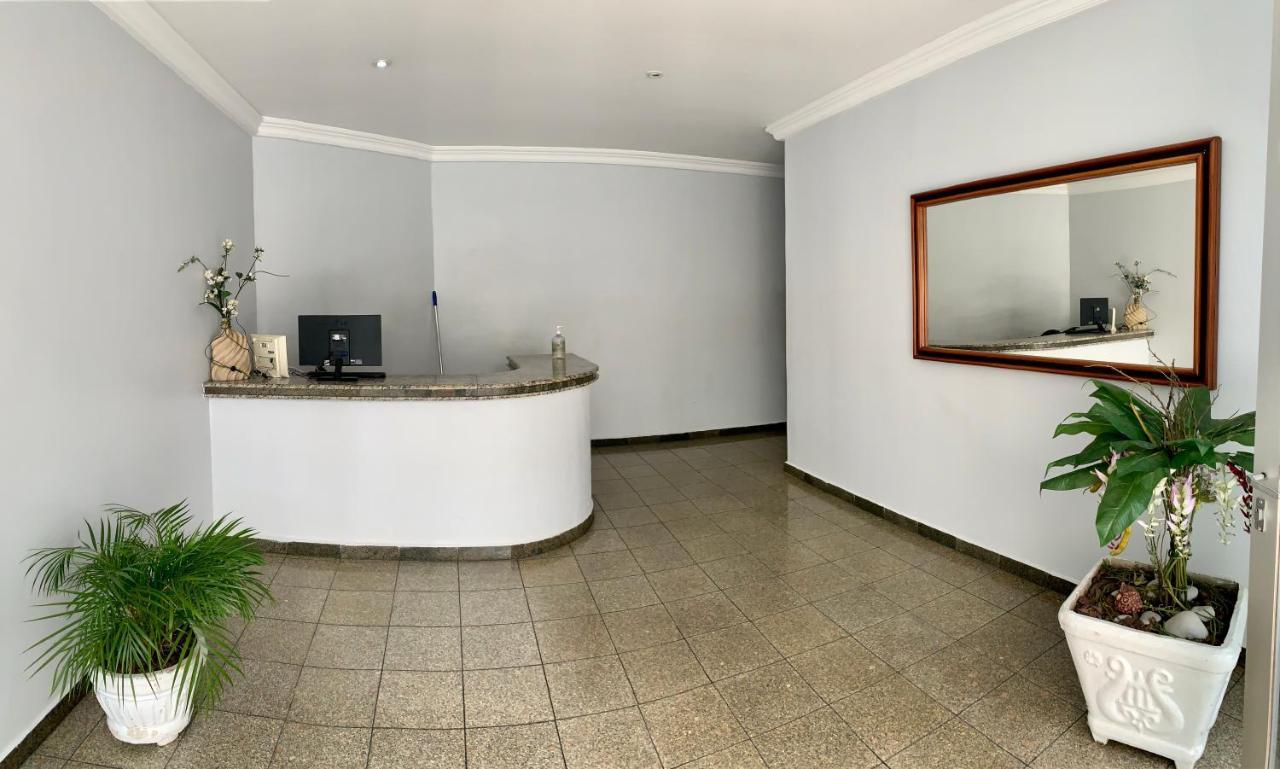 101- Lindo Apartamento Amplo E Decorado, 2 Quartos, Sala, Cozinha Completa, Mobiliario Moderno, Lavanderia , Excelente Localizacao No Bairro Bigorrilho Curitiba Buitenkant foto