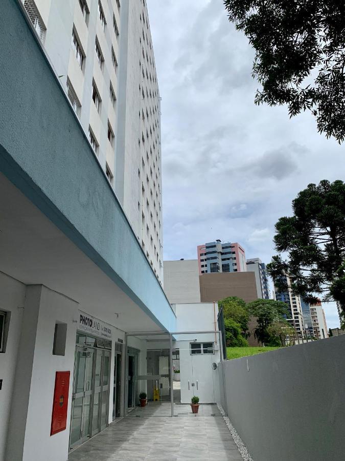 101- Lindo Apartamento Amplo E Decorado, 2 Quartos, Sala, Cozinha Completa, Mobiliario Moderno, Lavanderia , Excelente Localizacao No Bairro Bigorrilho Curitiba Buitenkant foto