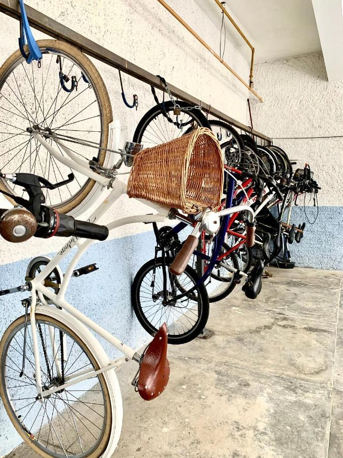 101- Lindo Apartamento Amplo E Decorado, 2 Quartos, Sala, Cozinha Completa, Mobiliario Moderno, Lavanderia , Excelente Localizacao No Bairro Bigorrilho Curitiba Buitenkant foto