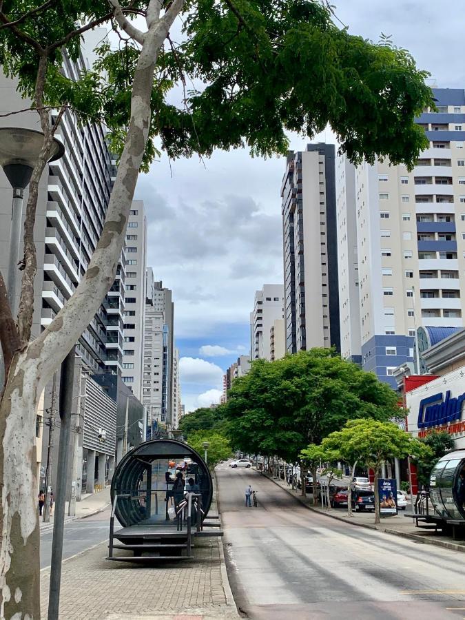 101- Lindo Apartamento Amplo E Decorado, 2 Quartos, Sala, Cozinha Completa, Mobiliario Moderno, Lavanderia , Excelente Localizacao No Bairro Bigorrilho Curitiba Buitenkant foto